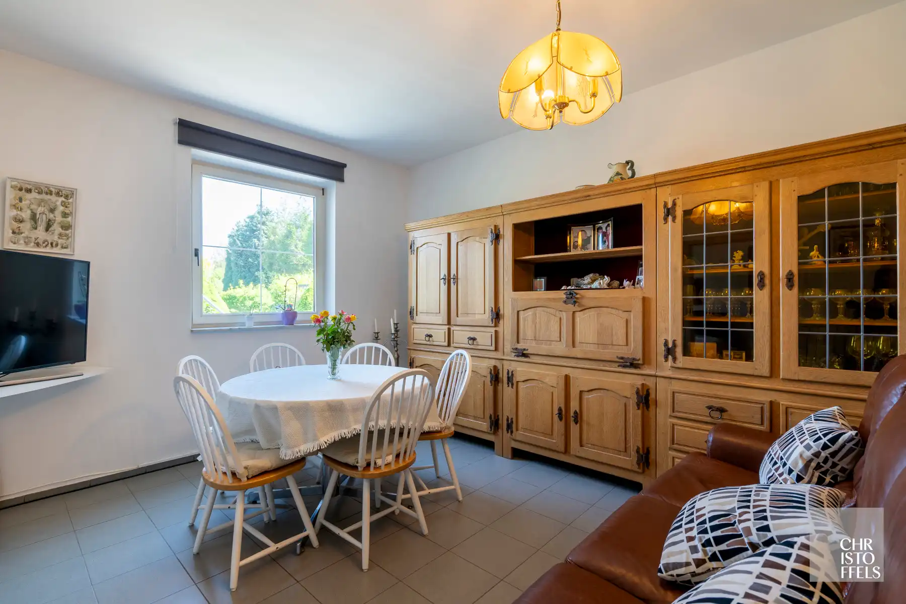 Zeer ruime woning met twee studio's op een perceel van 1950 m²! foto 22