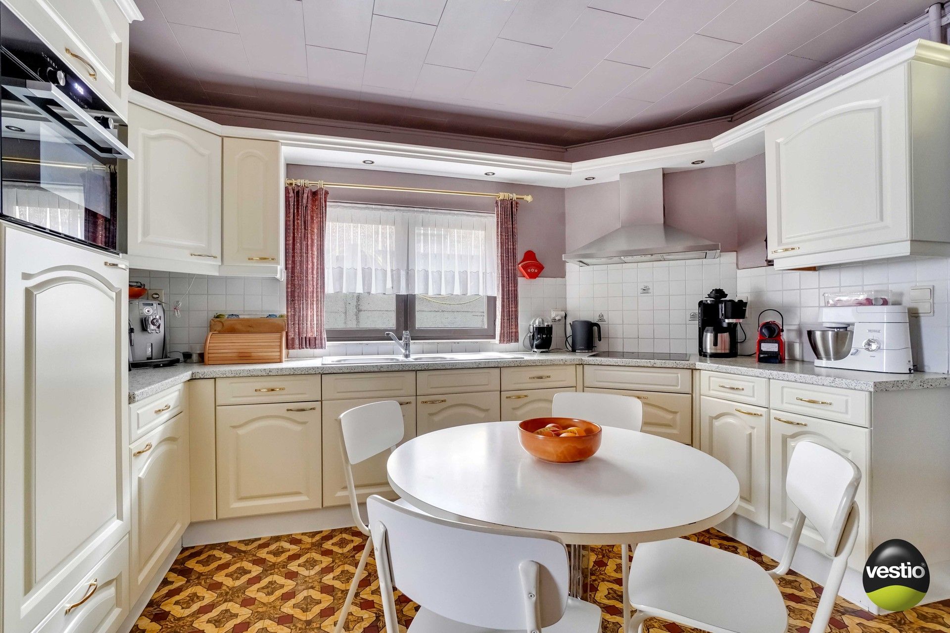 KARAKTERVOLLE, TE RENOVEREN WONING VLAKBIJ CENTRUM VAN OPGLABBEEK foto 9