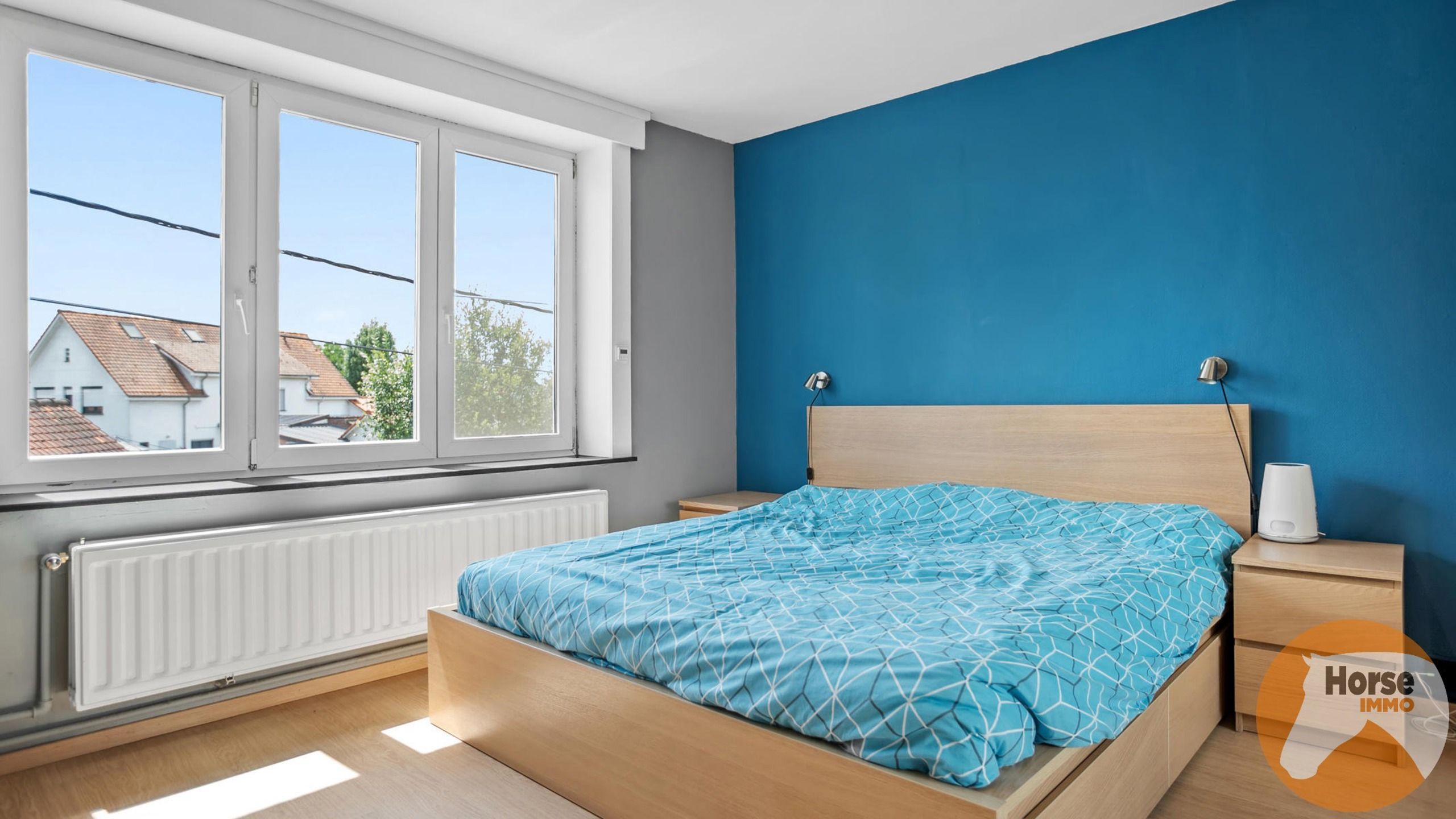 MOERBEKE - Instapklare woning met aanpalende weide en stallen foto 9