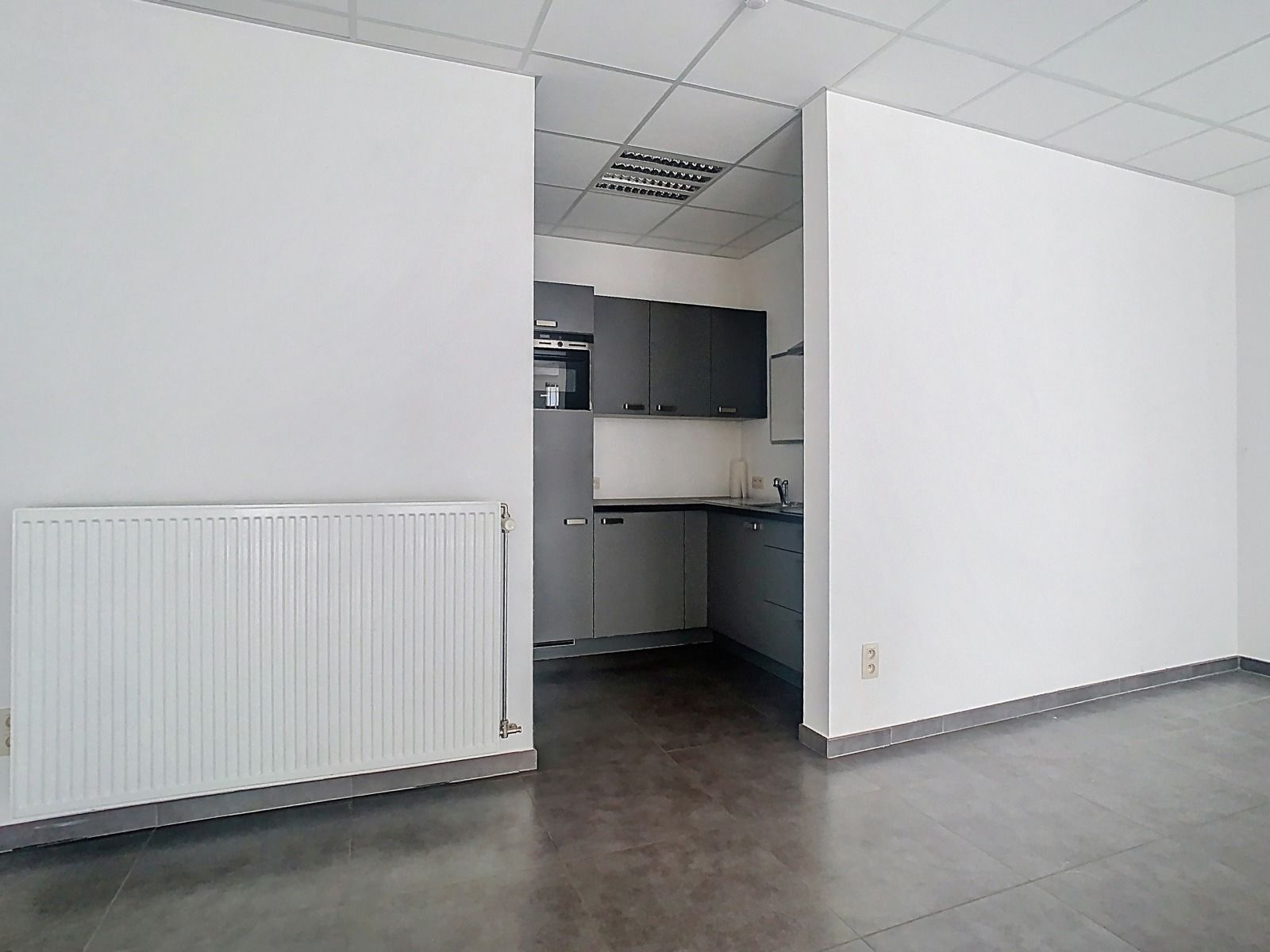 Ruim Handelspand, op Toplocatie nabij het stadscentrum! foto 6