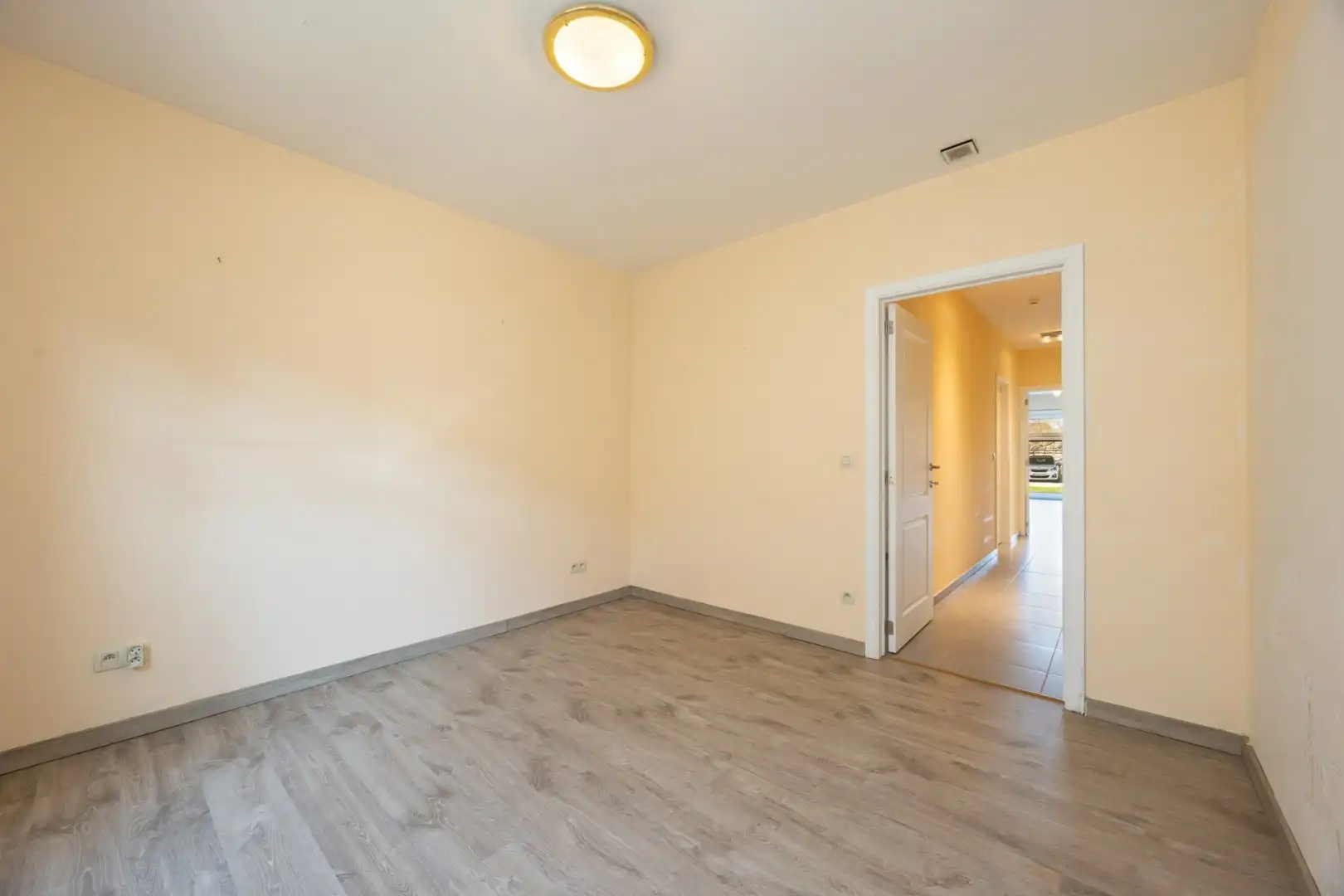 Energiezuinig gelijkvloers appartement met carport in het centrum van Broechem foto 5
