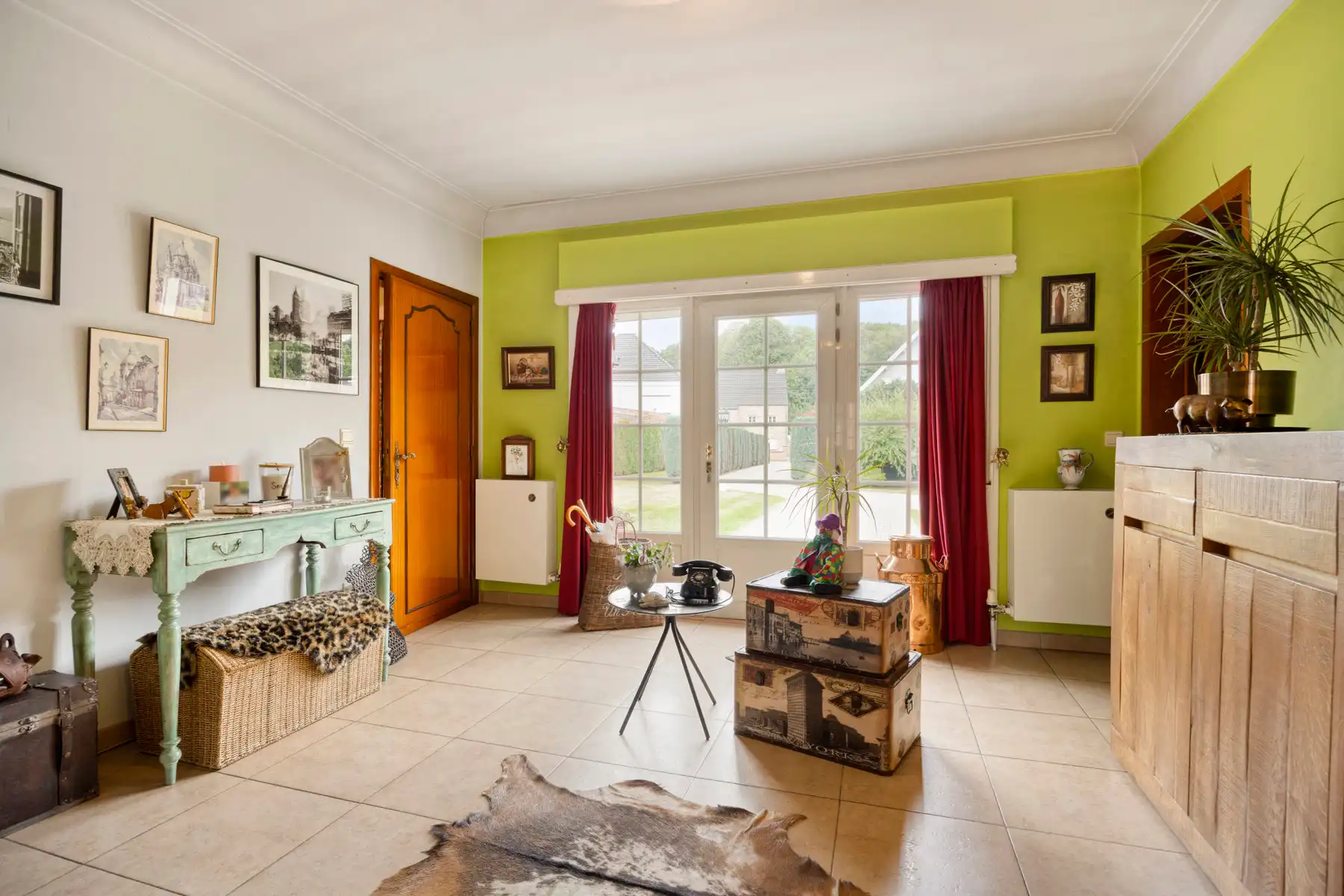Achterliggende gelijkvloerse woning op mooi perceel foto 4