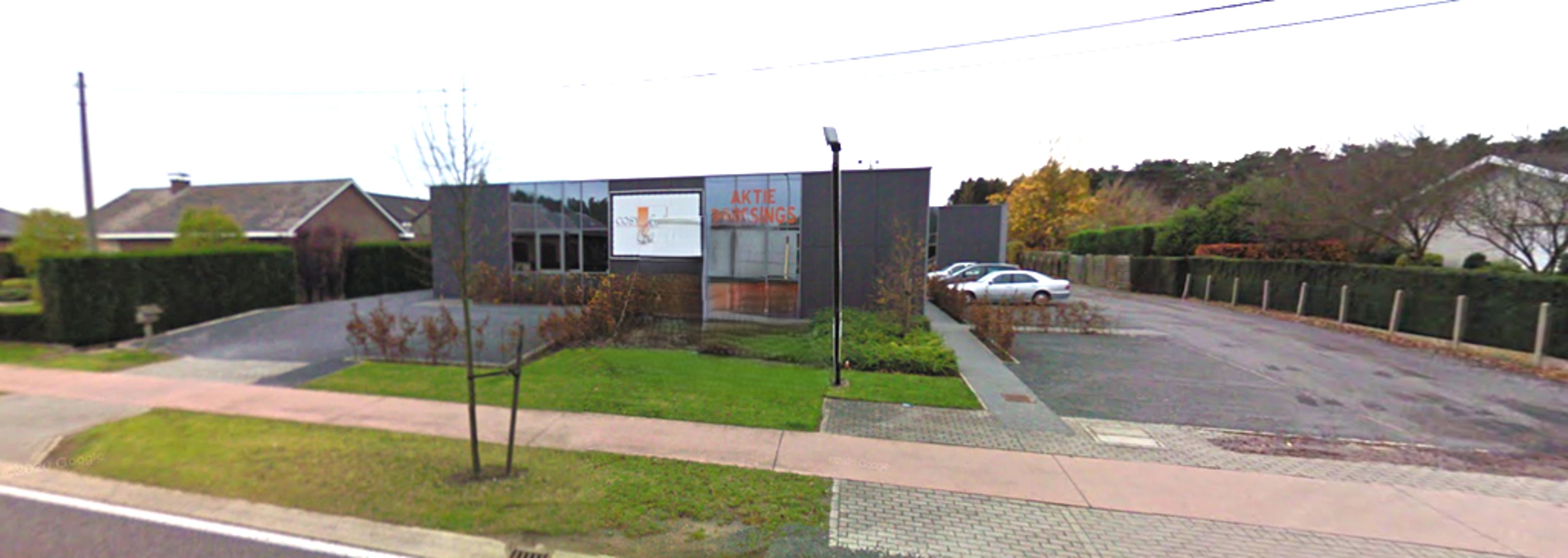 PUTTE: zichtlocatie magazijn met woning en ruime parking foto 4