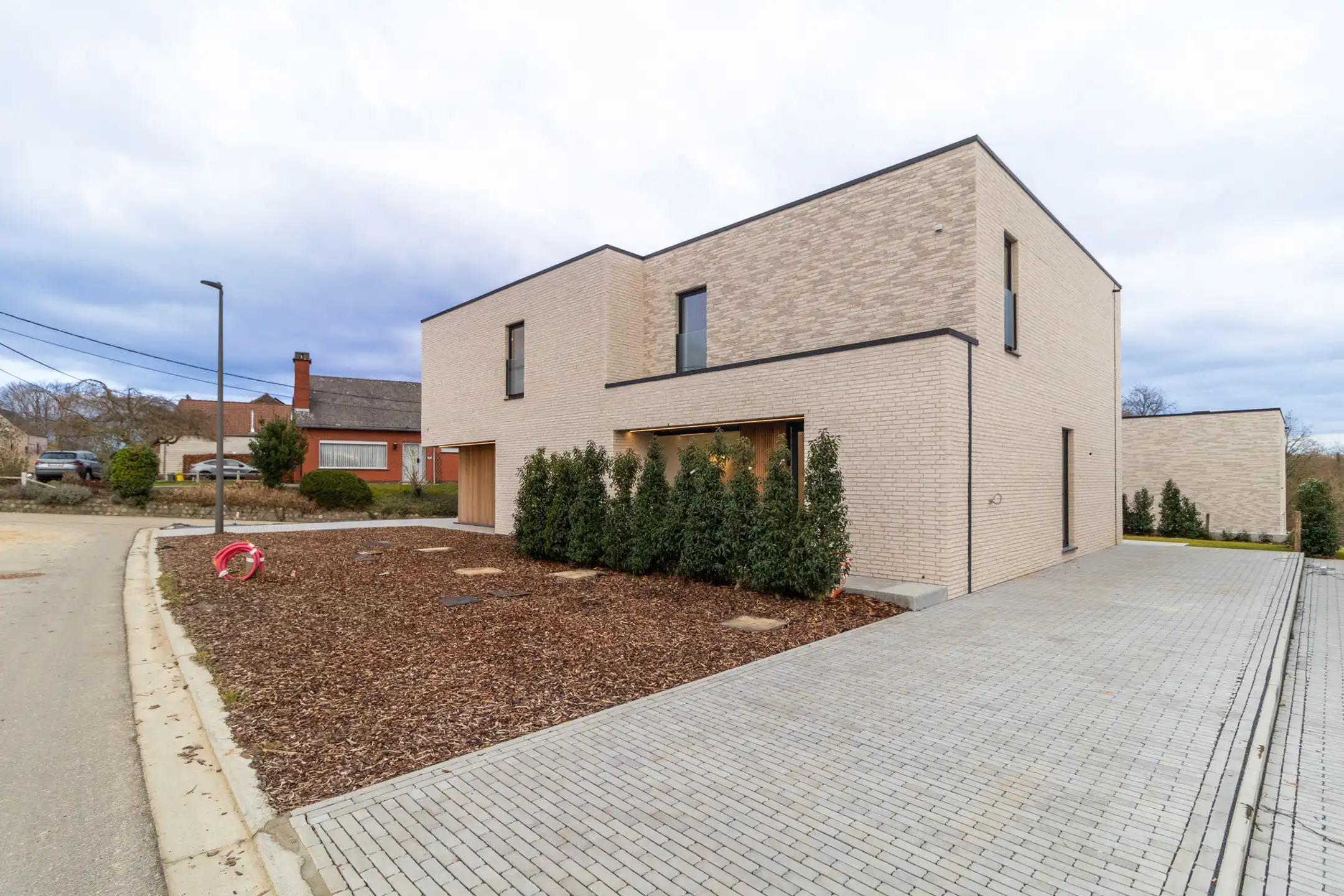 Huis te koop foto {{pictureIndex}}