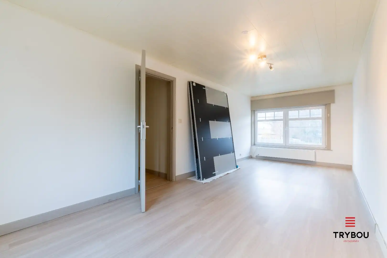 Open bebouwing met een uitzonderlijk ruim perceel in Houthulst! foto 16
