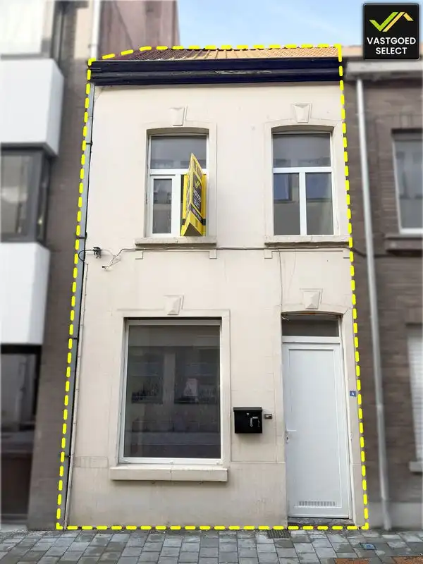 Rijwoning met 2 slaapkamers en zolder in Eeklo – EPC-label C foto {{pictureIndex}}