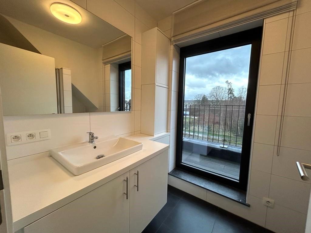 Gezellig en kwalitatief appartement van 80 m² gelegen te Mol centrum ! foto 7