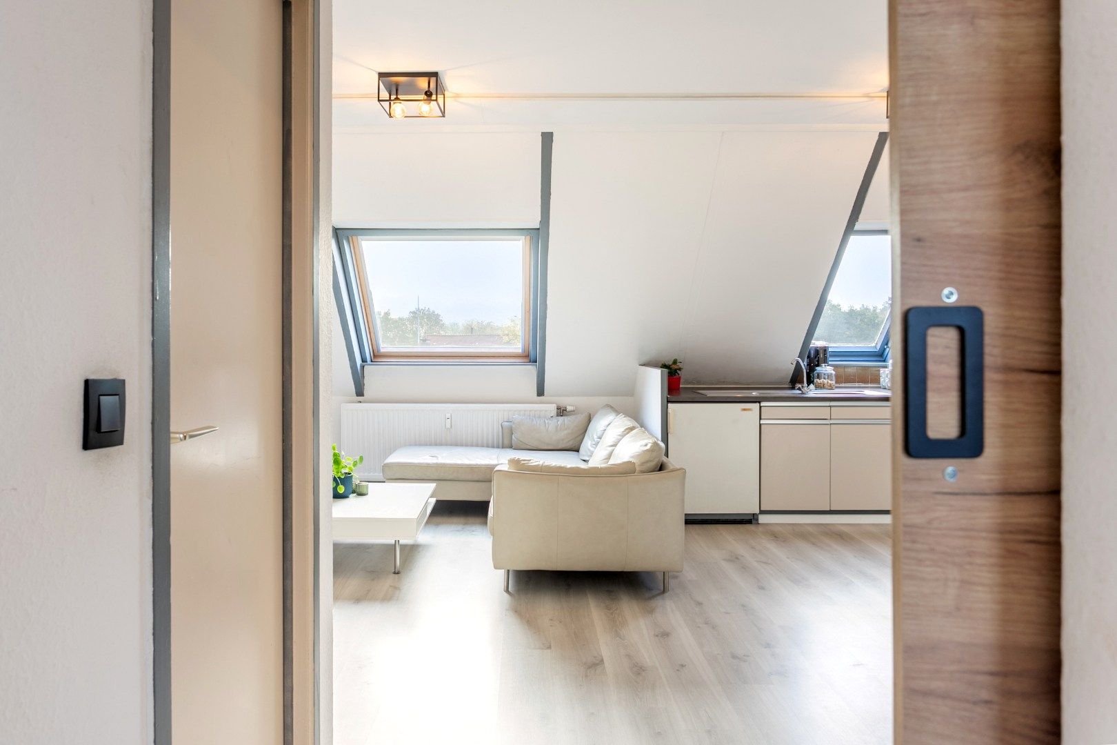 Gunstig gelegen studio met 1 SLPK foto 10