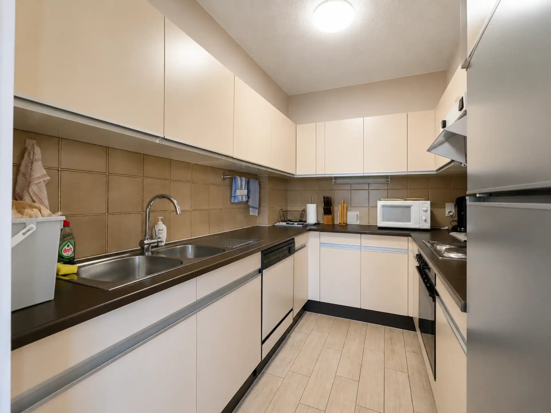 "Instapklaar appartement + garagebox vlak bij zee" foto 4