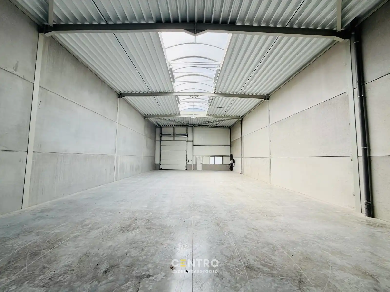 NB MAGAZIJN (304m²) te huur, inclusief 2 parkeerplaatsen te Blankenberge foto 3