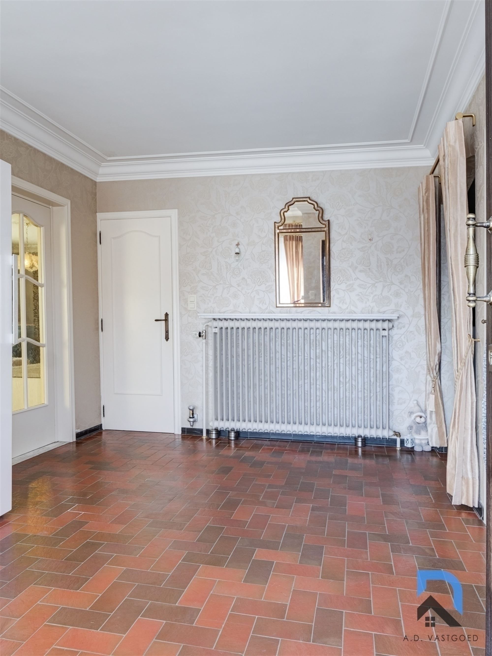 Vrijstaande woning op toplocatie met mooie tuin foto 5