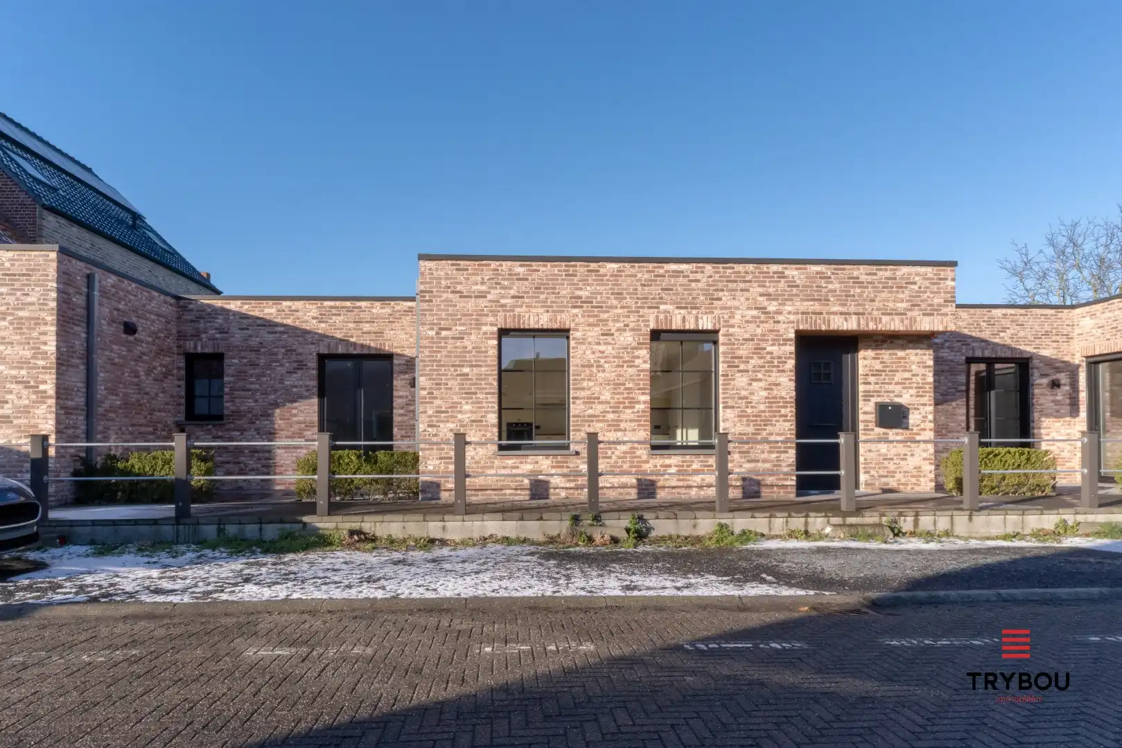 Instapklare, energiezuinige woning op het gelijkvloers in hartje Lo-Reninge foto 2