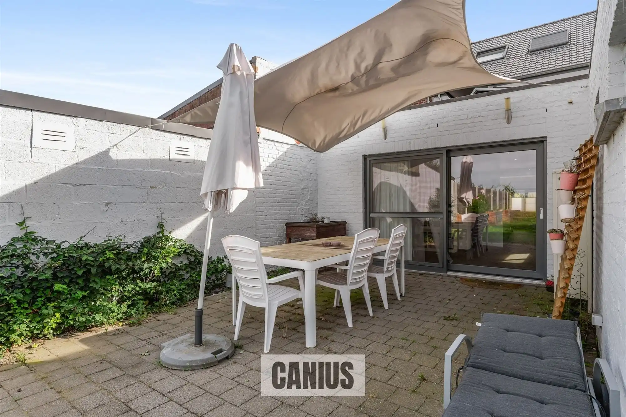 GEZELLIGE, INSTAPKLARE GEZINSWONING MET 3 SLPK foto 25