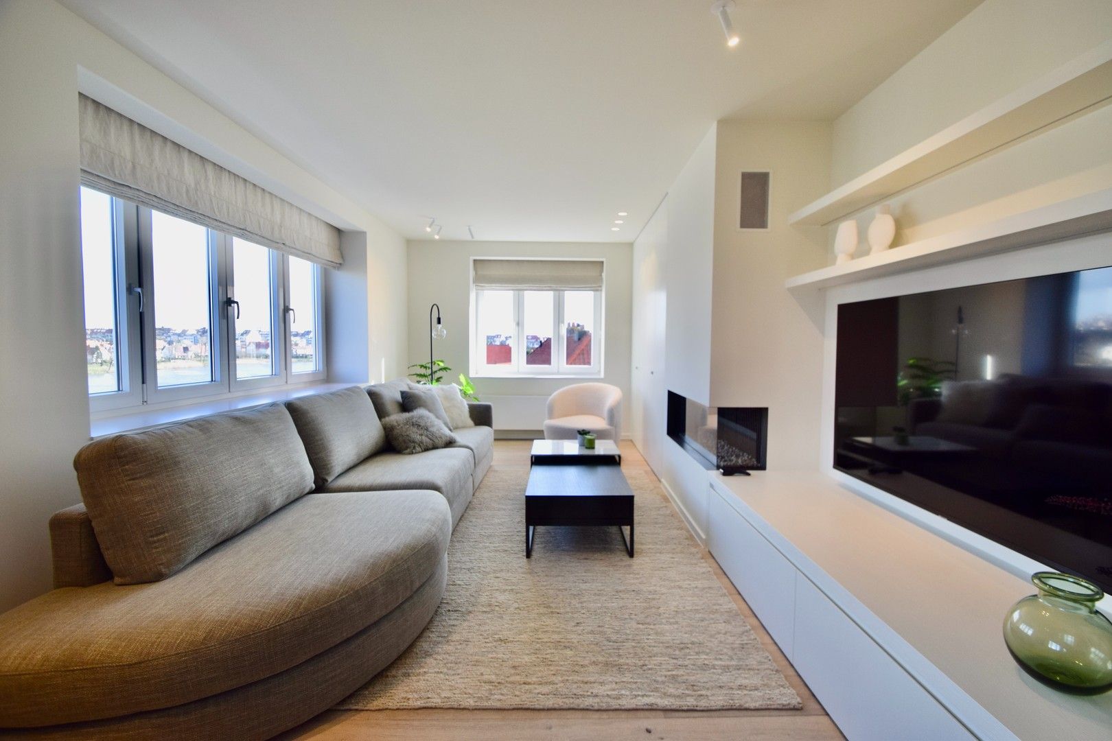 Gerenoveerd hoekappartement, heel rustig gelegen te Knokke,  genietend van een uitgestrekt zicht op het Zegemeer. foto 11