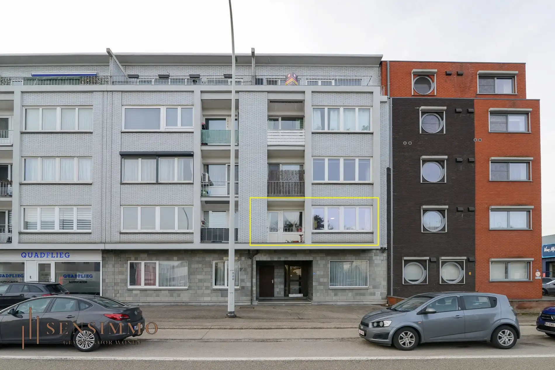 Instapklaar appartement met garage op topligging in Maasmechelen foto {{pictureIndex}}