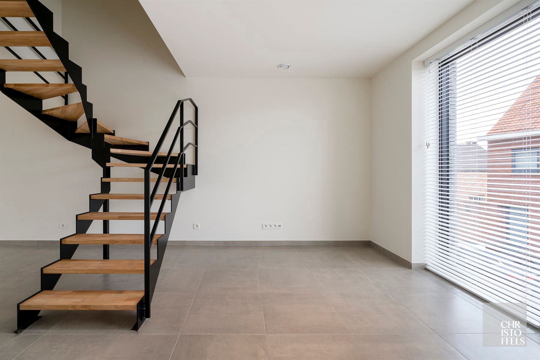 TE HUUR - Luxueus nieuwbouwappartement (101 m²) met ruim terras in Lanaken!  foto 3