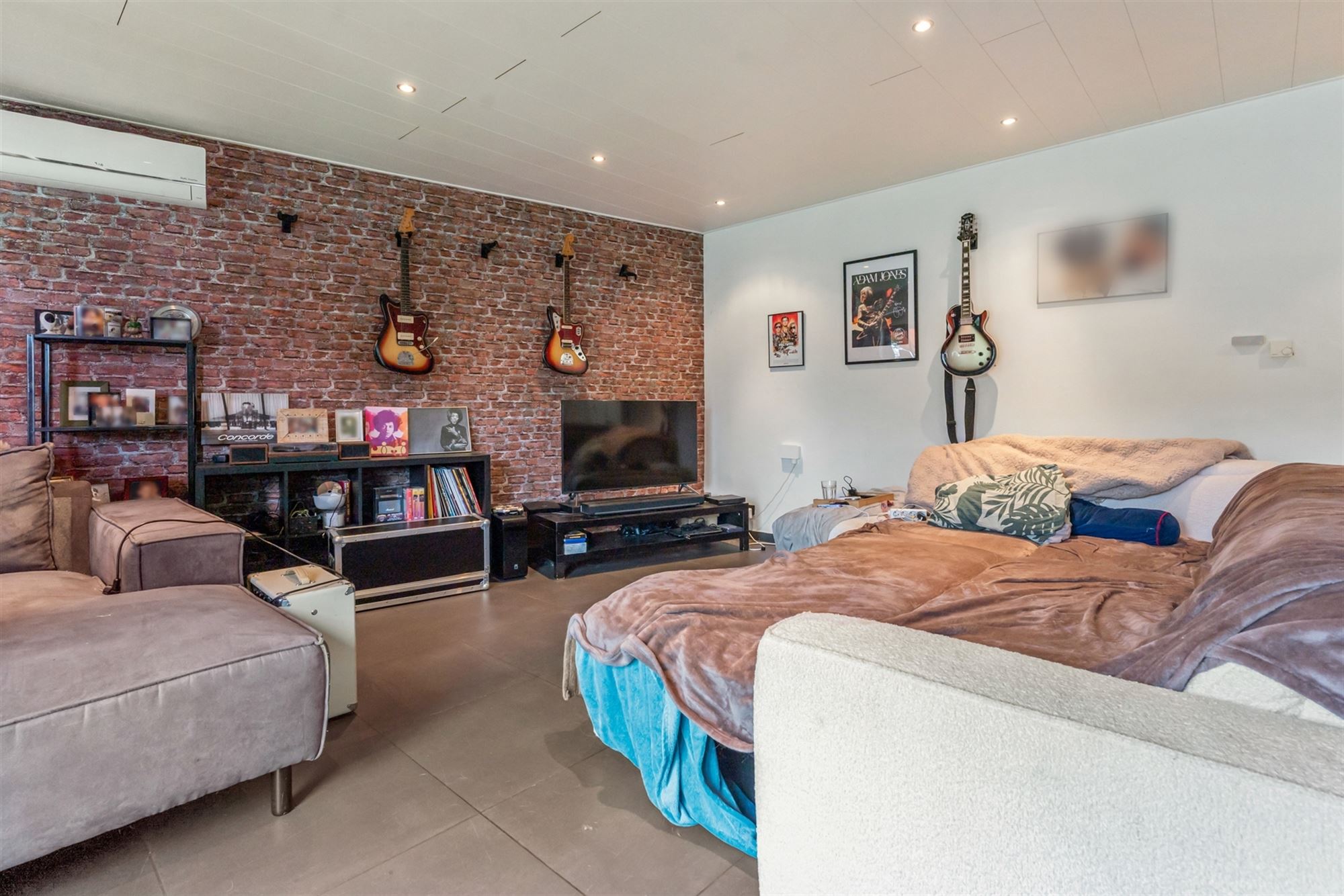 OPBRENGSTEIGENDOM BESTAANDE UIT 3 APPARTEMENTEN EN EEN STUDIO GELEGEN TE TESSENDERLO foto 3