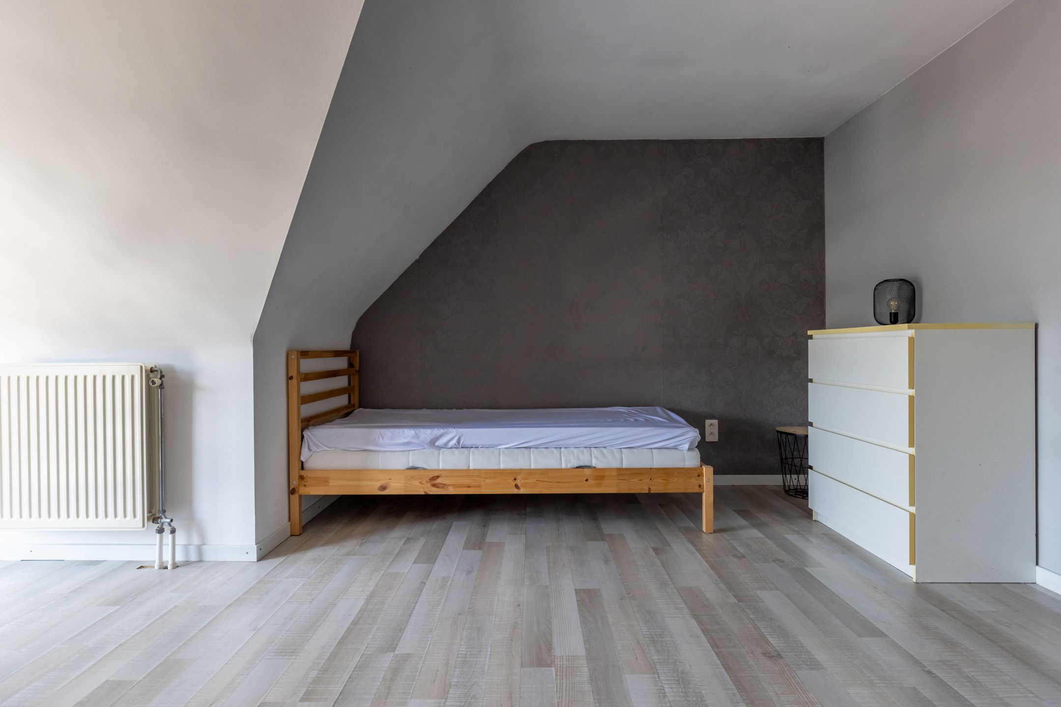 Instapklaar duplex-appartement met 2 slaapkamers en ruim terras in hartje Bornem foto 13