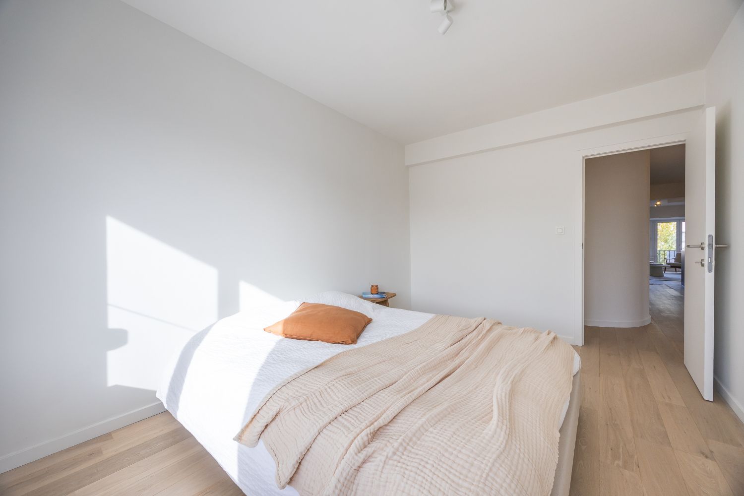 Gerenoveerd appartement met open zicht! foto 15