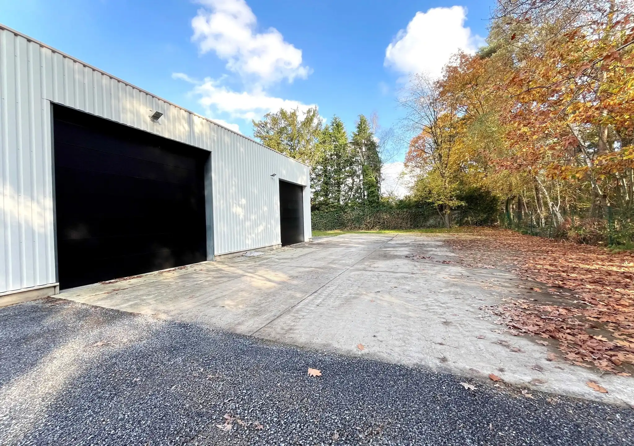 Magazijnen  vanaf 300m² tot 750m² te huur foto 2