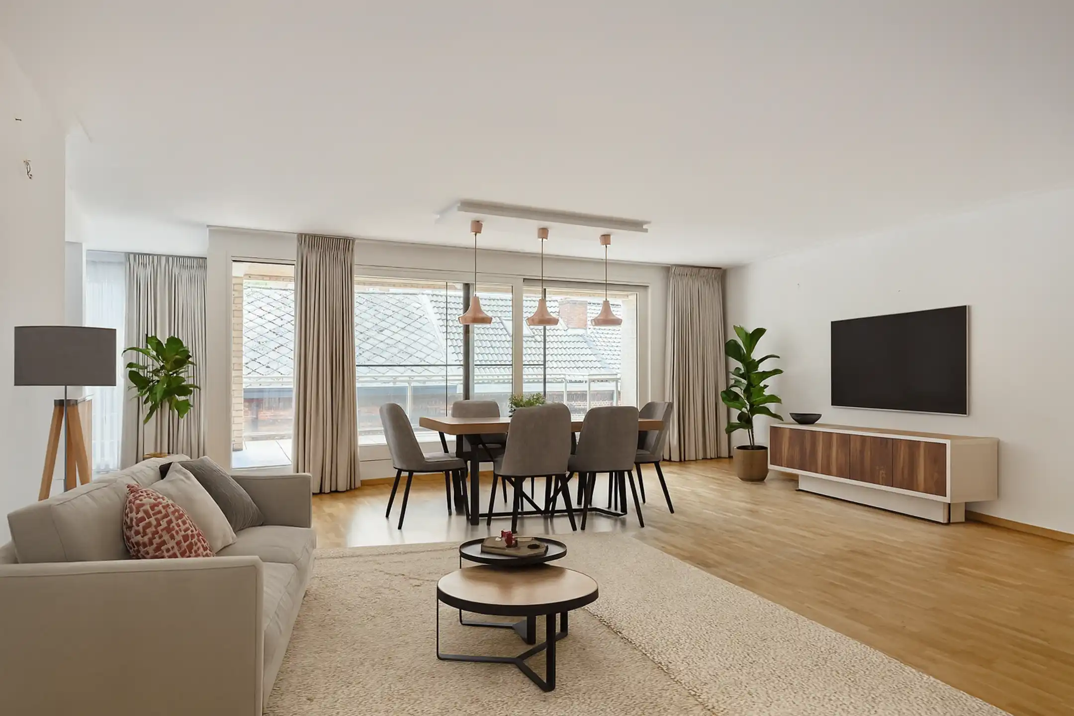 Ruim appartement van 123m² met zuidterras foto 2