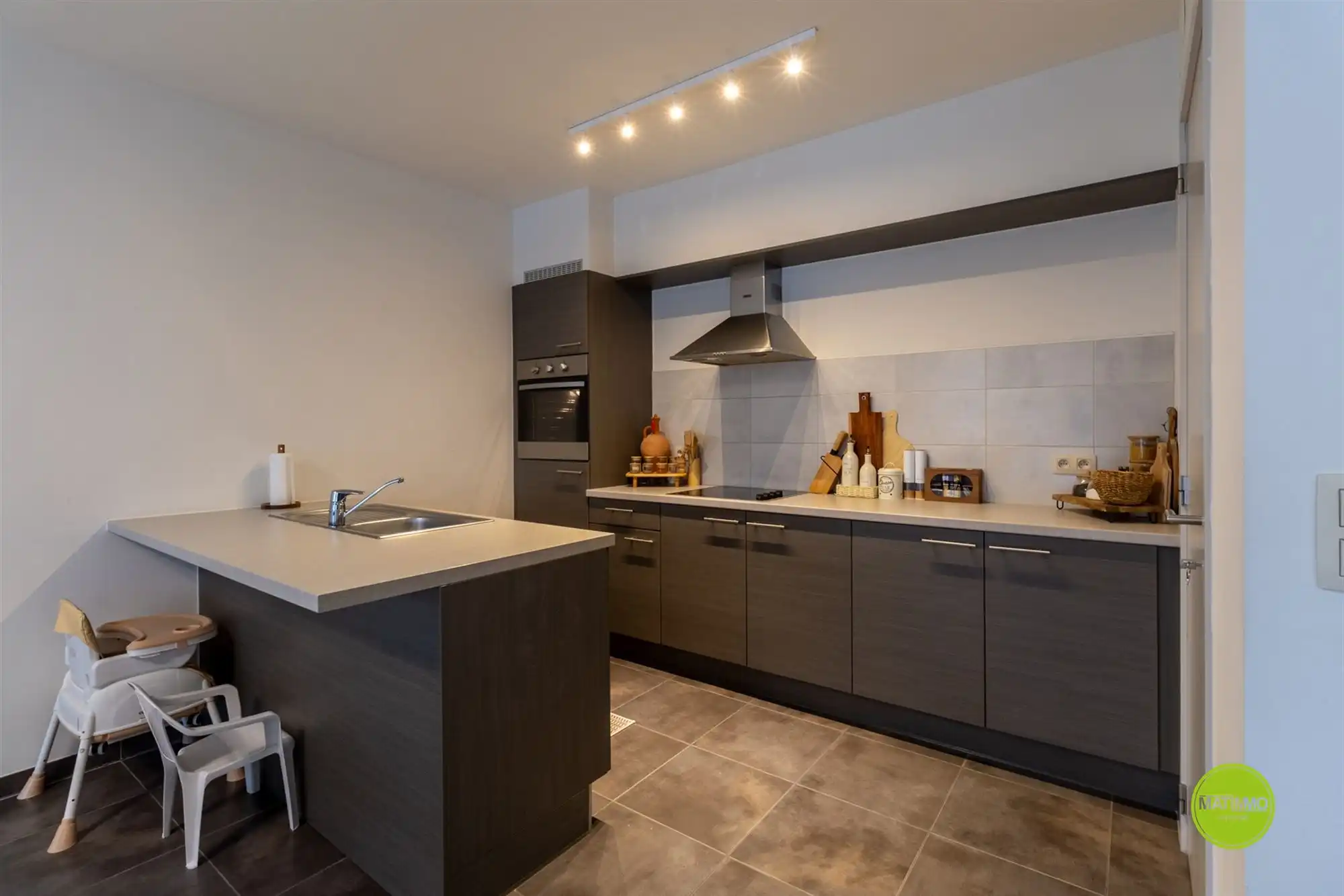 Energiezuinig 2-slaapkamer appartement nabij Hasselt centrum foto 4