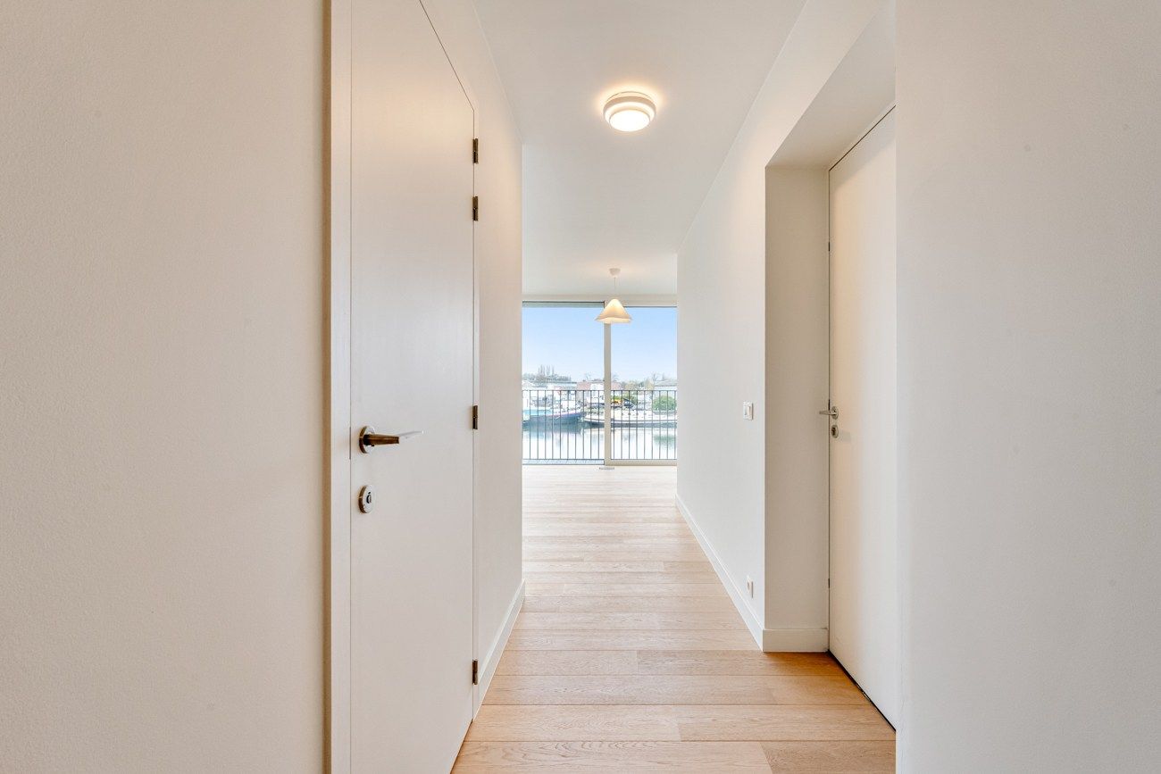 Mooi nieuwbouwappartement met prachtig zicht op het water foto 3