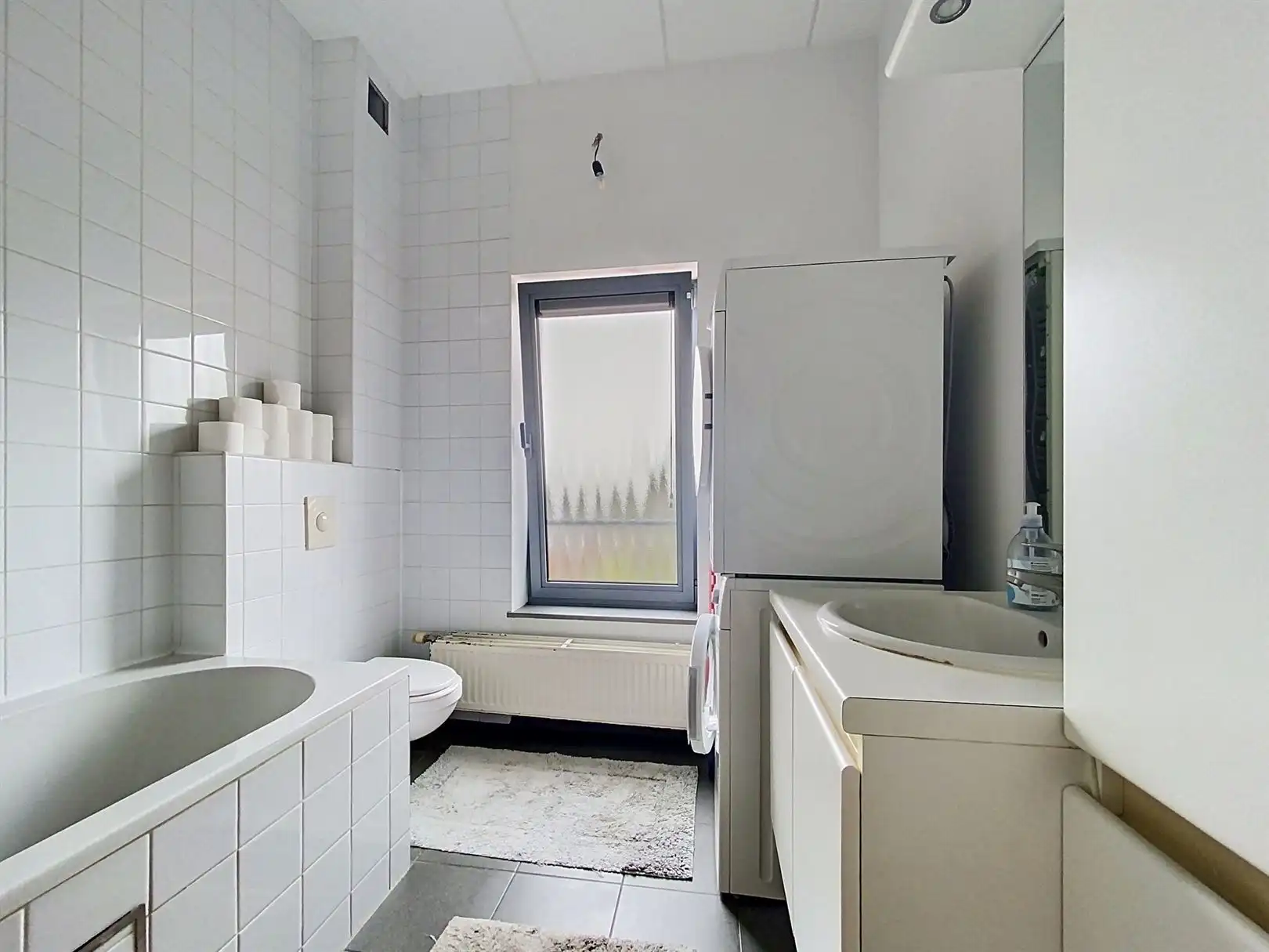 Instapklaar appartement met terras centrum Brasschaat  foto 8