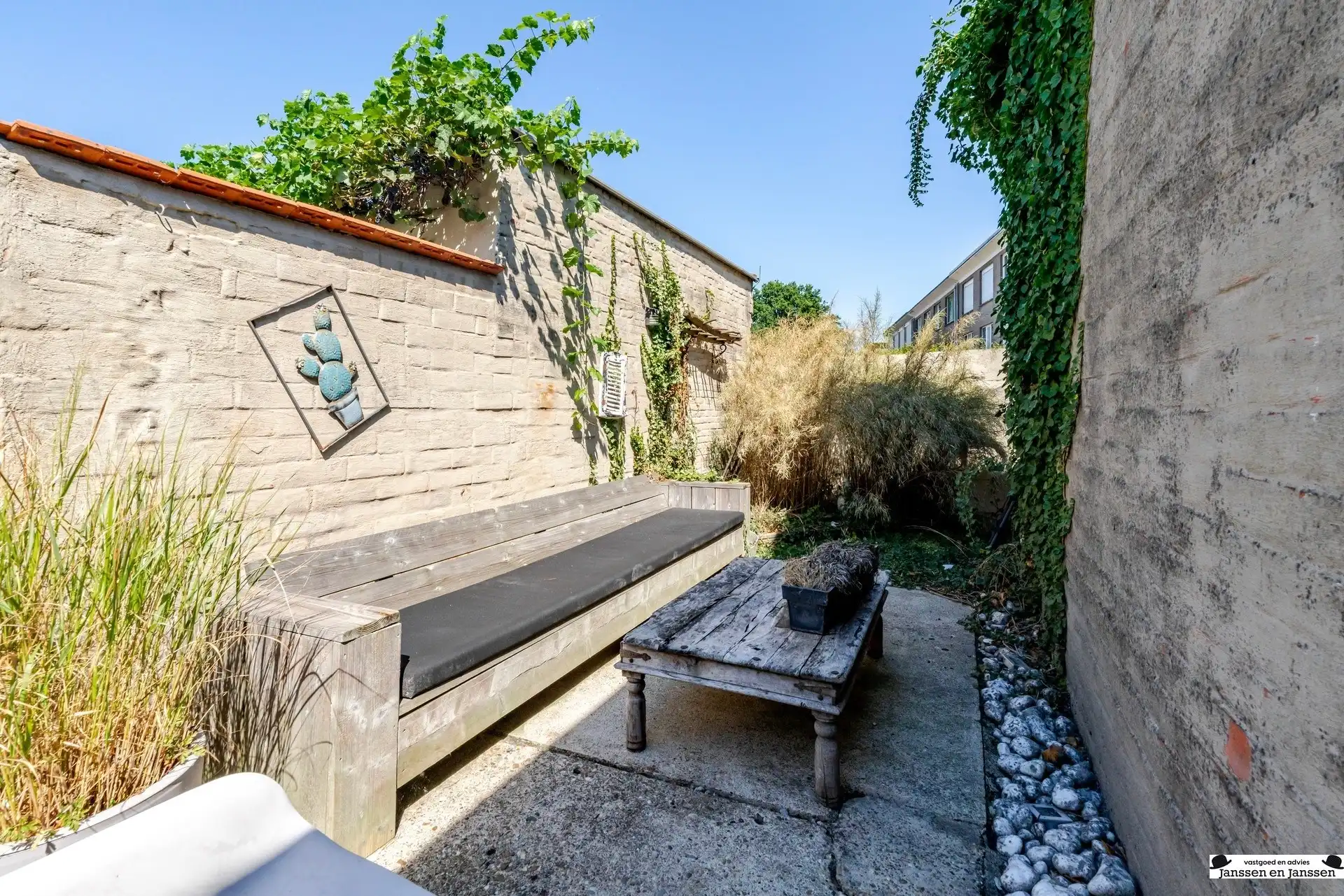 Ruime en instapklare gezinswoning met 4 slaapkamers, garage en tuin foto 29