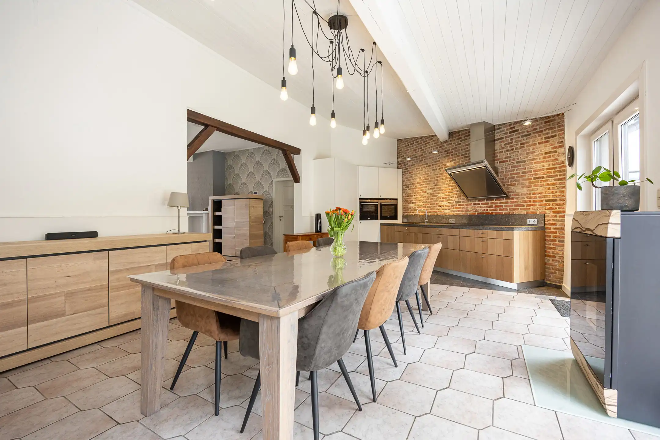 Instapklare woning met 4 slpks en tuin nabij centrum Beerse foto 12