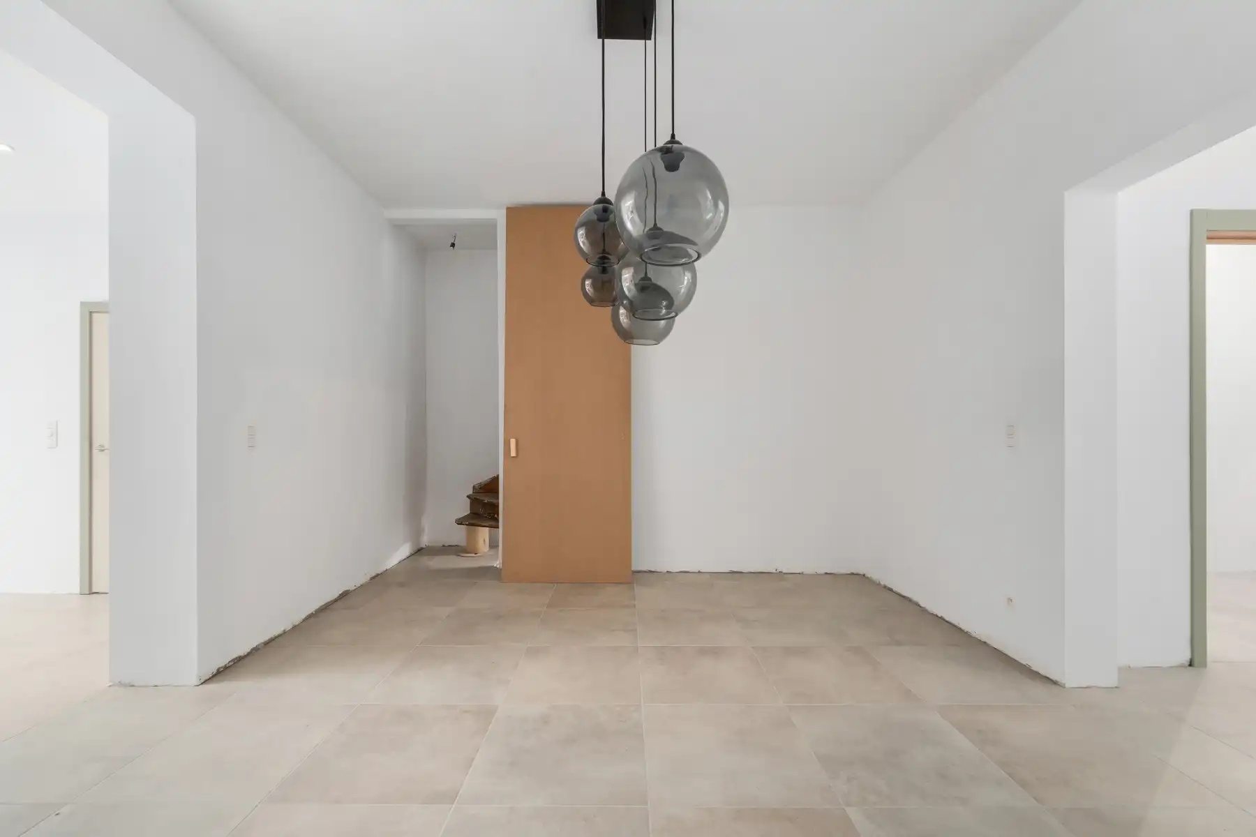 TE KOOP - Ruime deels gerenoveerde woning van 280m²  foto 11