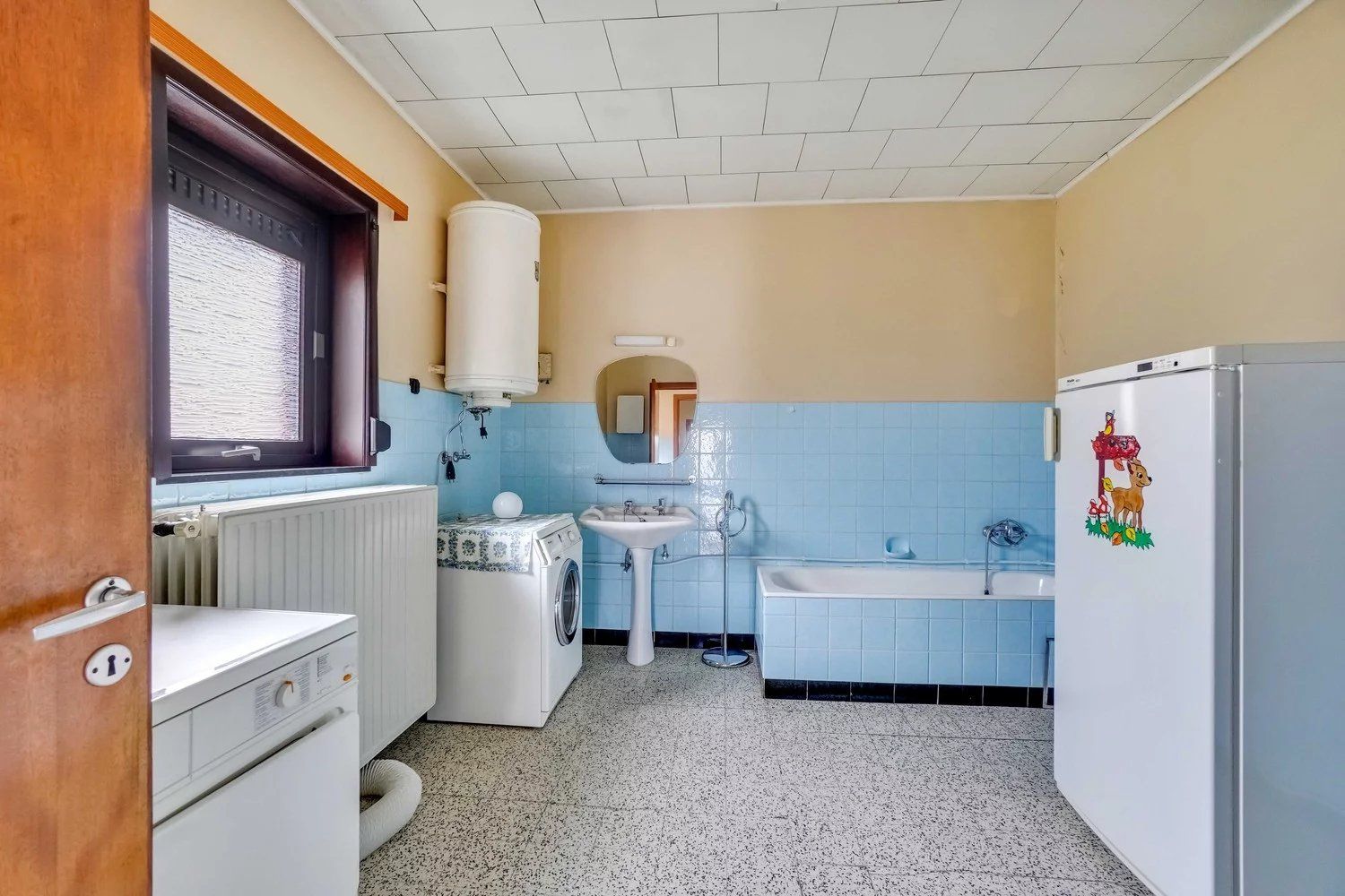 Woning met vier slaapkamers, garage en tuin foto 10