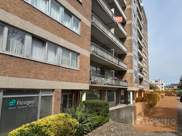 Leuk 2 slaapkamer appartement met zonnig terras foto 17