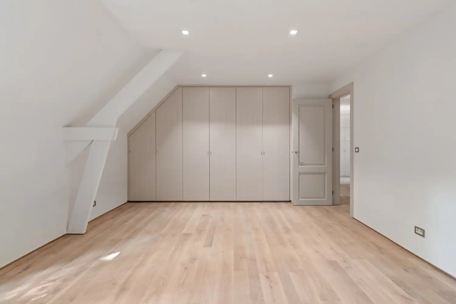 Exclusieve Vlassak-Verhulst villa op 3.016 m2 foto 19