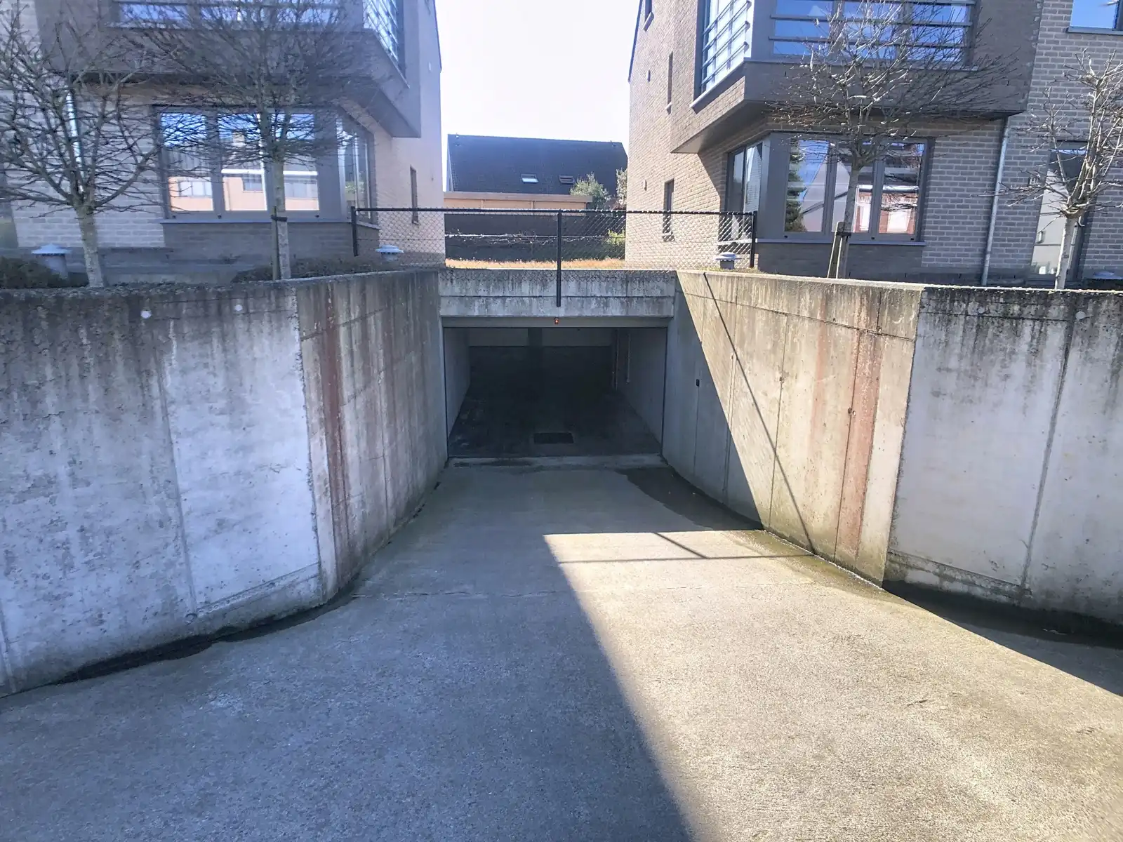 Duplex met 2 ruime slaapkamers, terras en garage foto 21