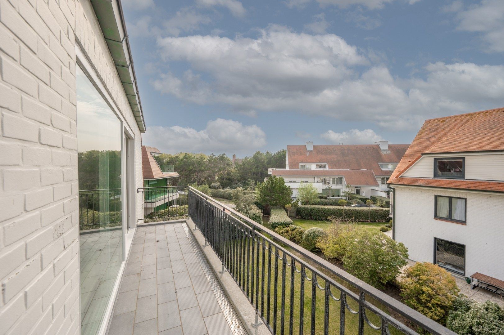 Mooi gemeubeld appartement top gelegen op een boogscheut van de wandeldijk foto 10