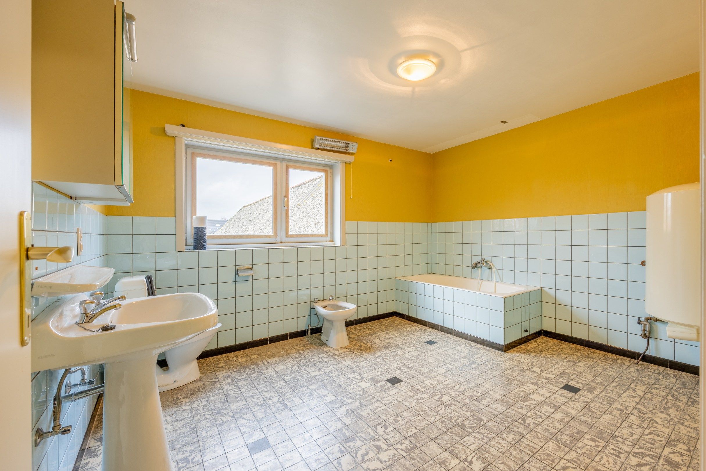 RUIME WONING IN KRUISHOUTEM foto 12