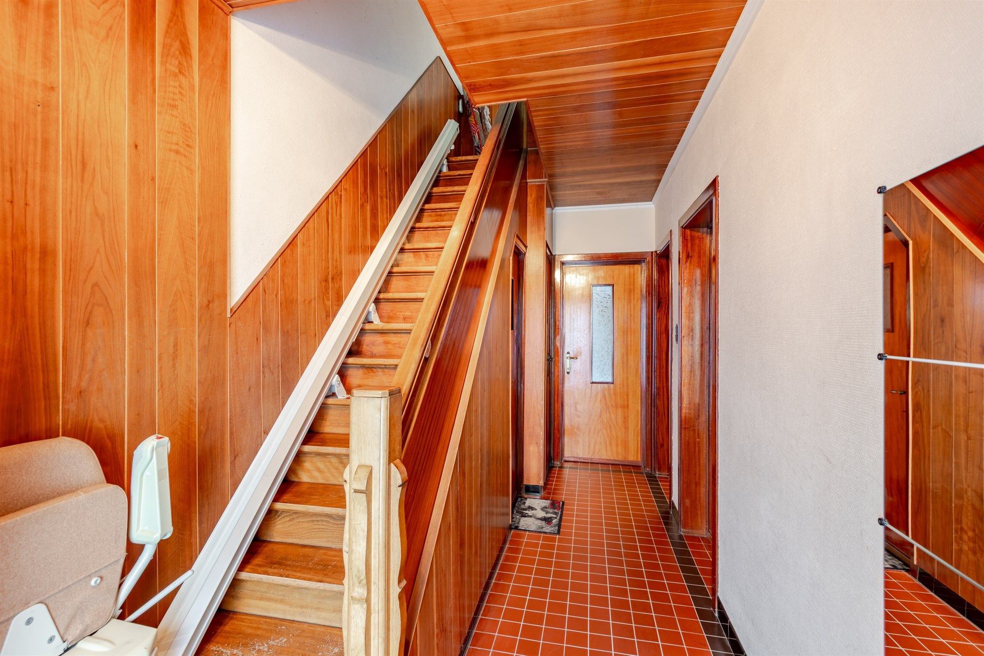 Ruime gezinswoning met vier slaapkamers te Denderleeuw foto 12