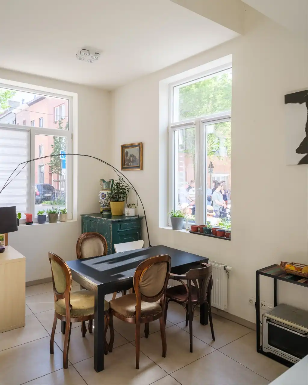 Hoekwoning met aangenaam volumespel, 3 slaapkamers, aparte fietsenberging en twee zongerichte terrassen, gelegen in de omgeving van Portus Ganda. foto 8