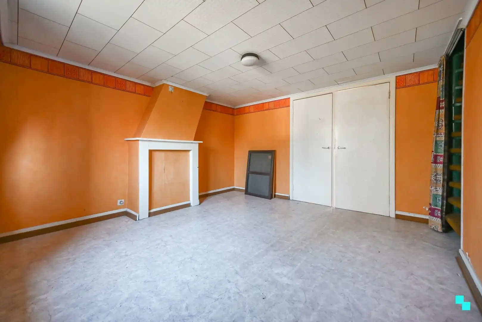 Te renoveren woning met riante garage te Bosmolens foto 13