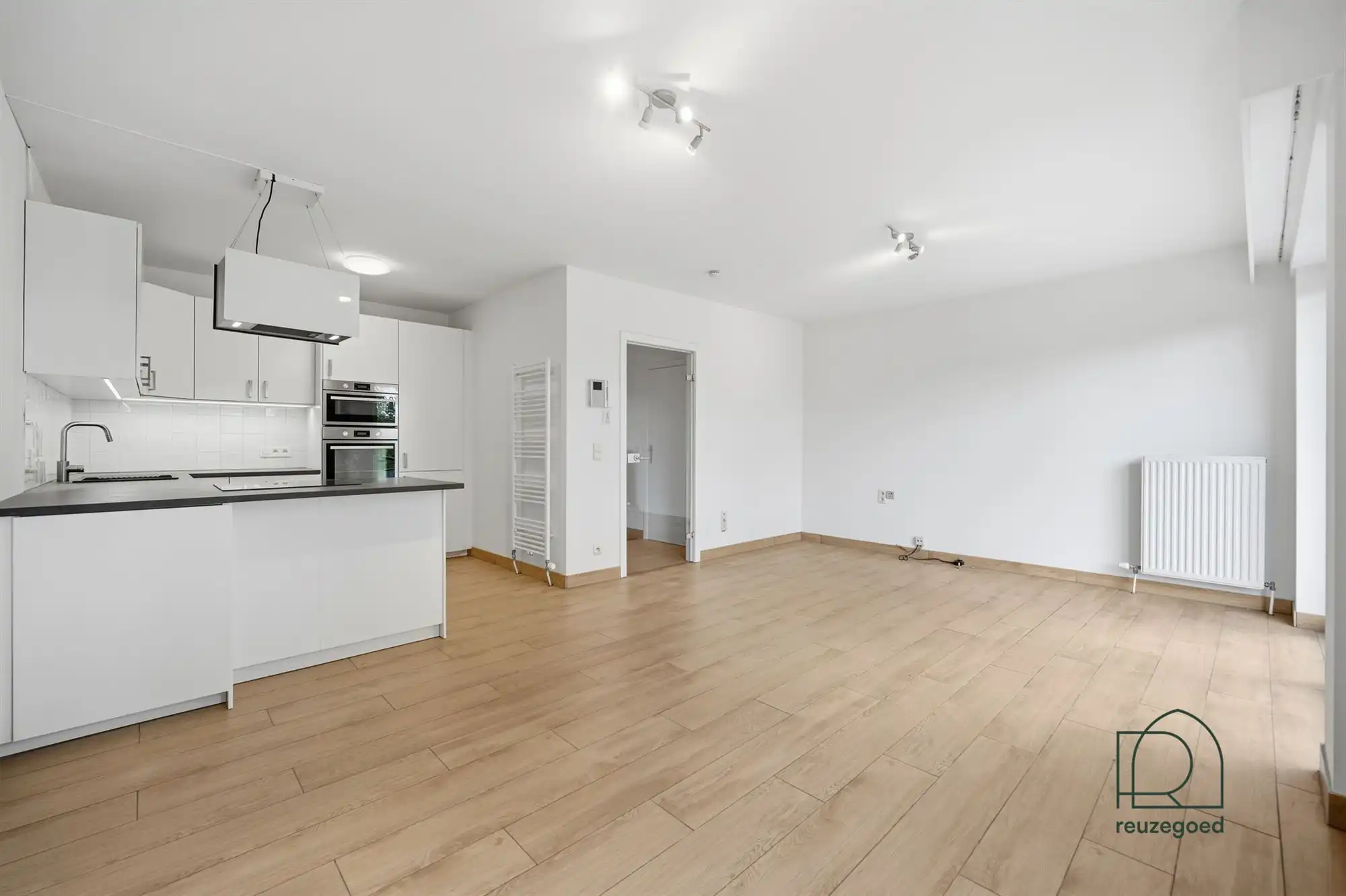 Opgefrist 2-slaapkamerappartement met garage in Kessel-Lo, vlakbij Leuven foto 5