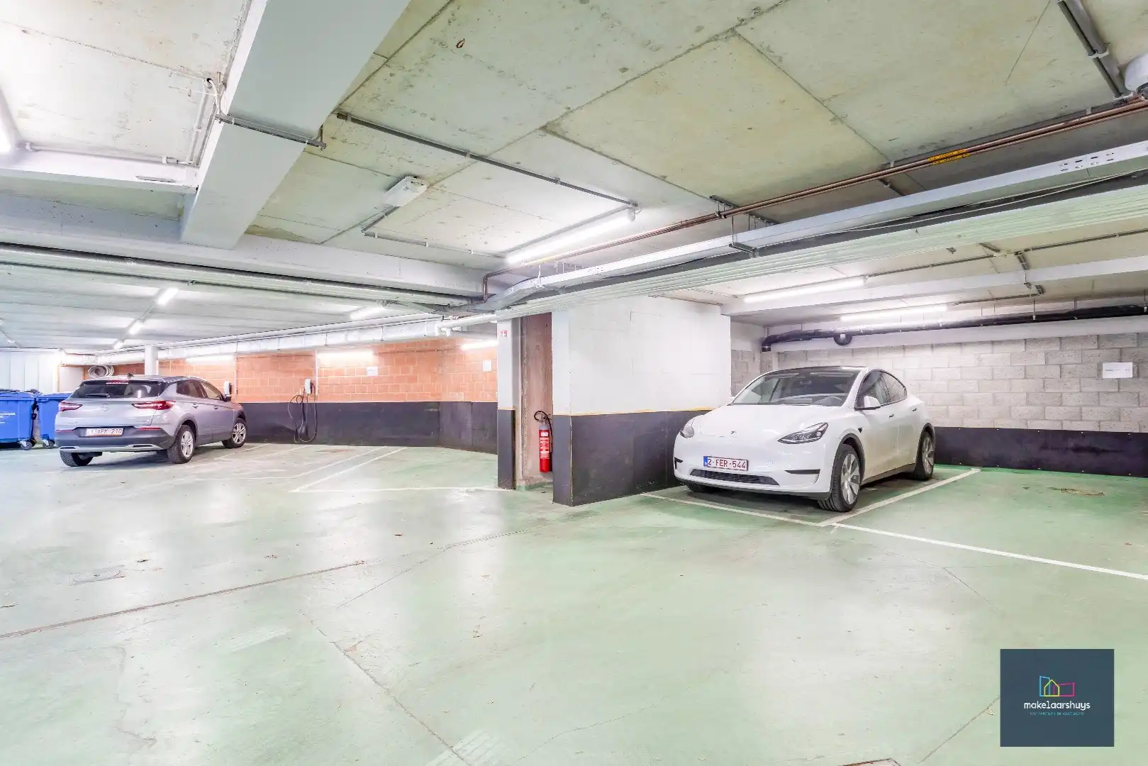 Luxueuze kantoorloft met inpandige staanplaats  en kelderberging  te Coupure Rechts.  foto 18