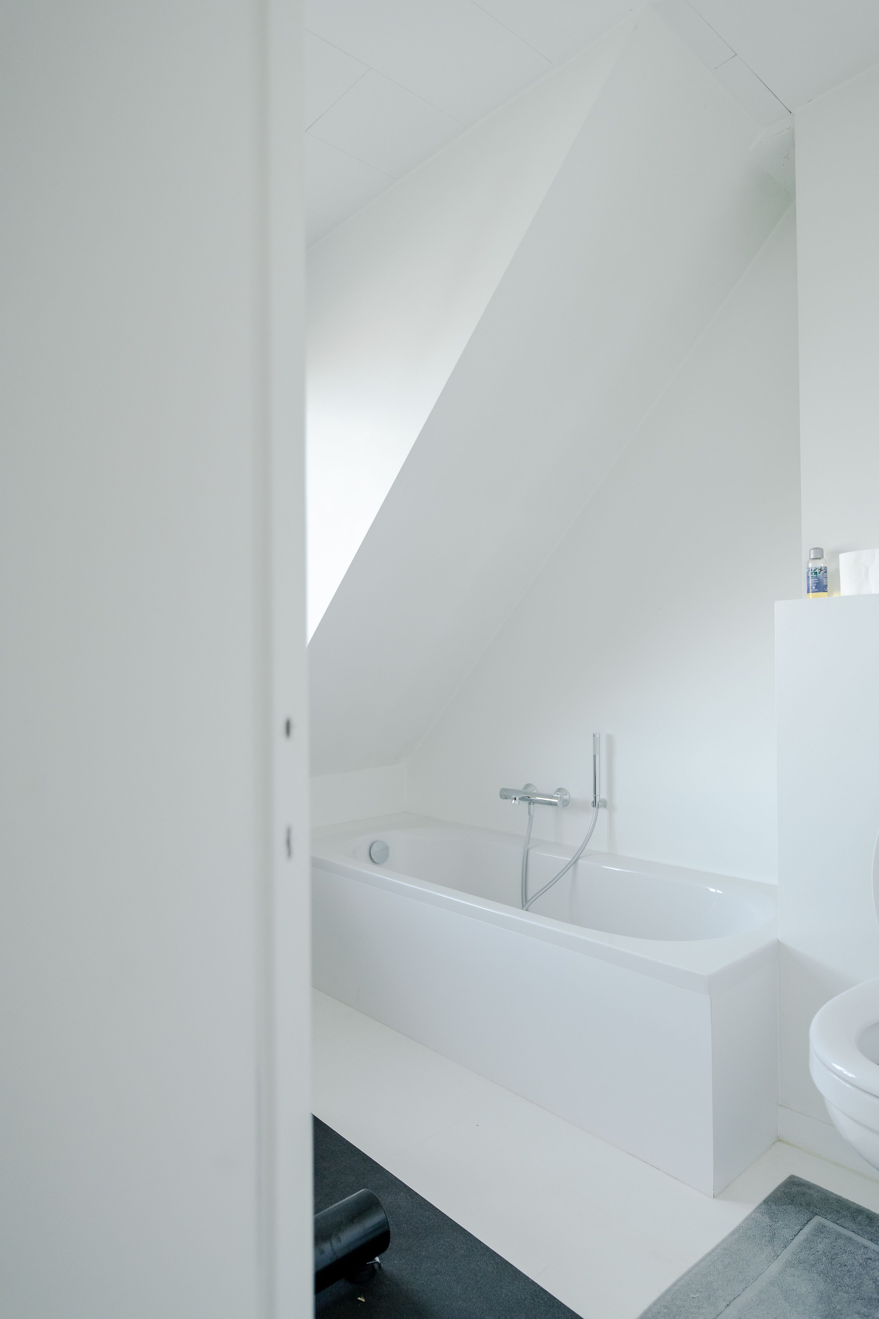 Feelgood woning met 4 slpks, 2 badk en prachtige tuin foto 34