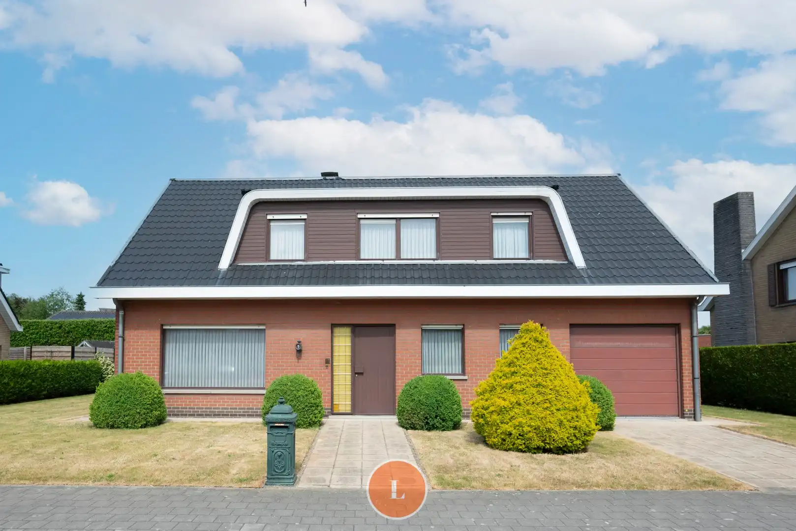 Op te frissen woning met veel potentieel in rustige wijk te Menen foto 2