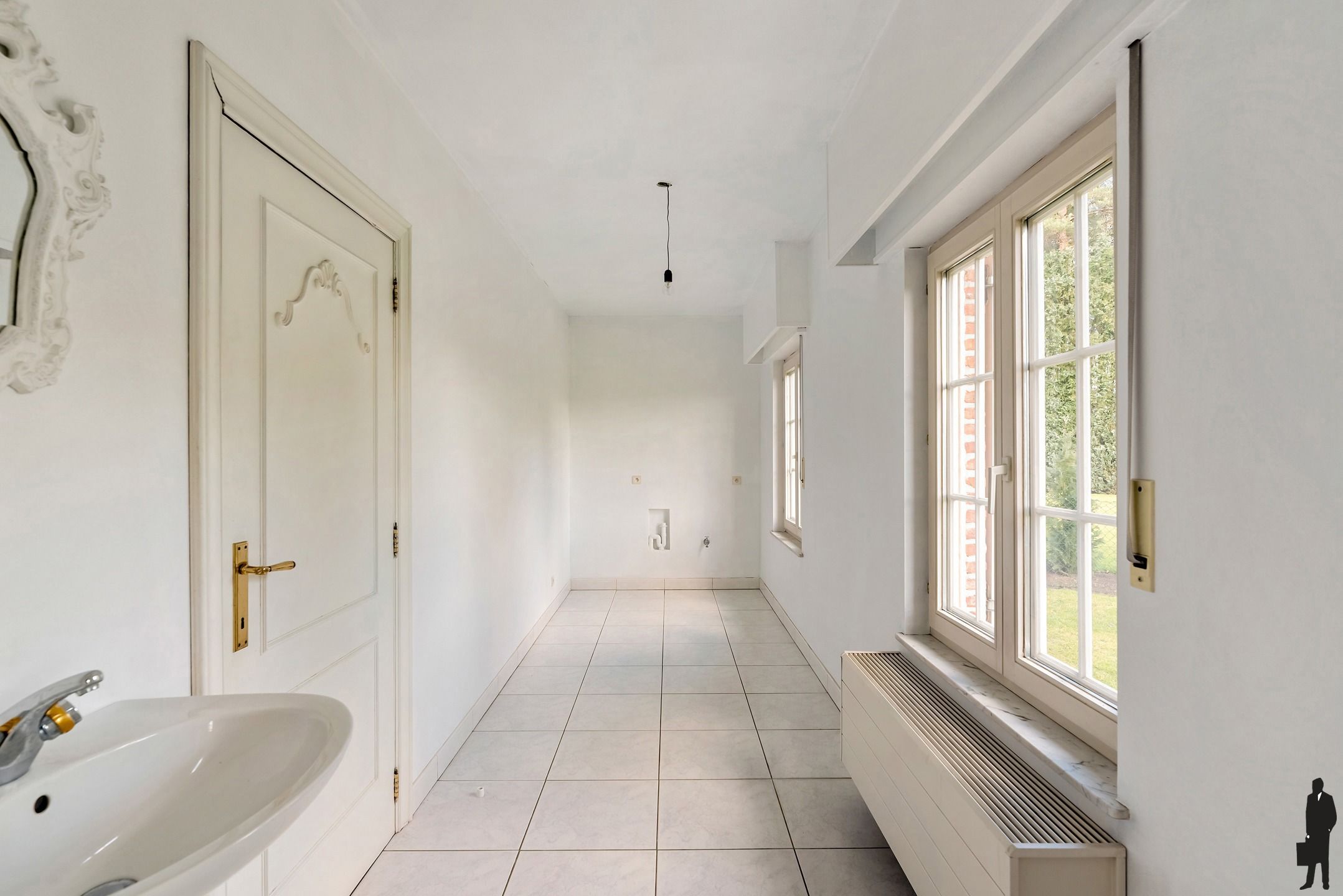 Riante villa met 4 slpk. op perceel van 2.543m²  foto 12