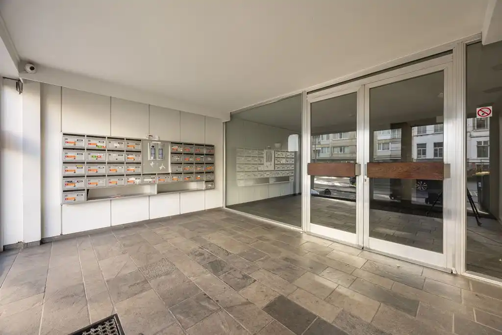 Lichtrijke, instapklare studio op toplocatie foto 7