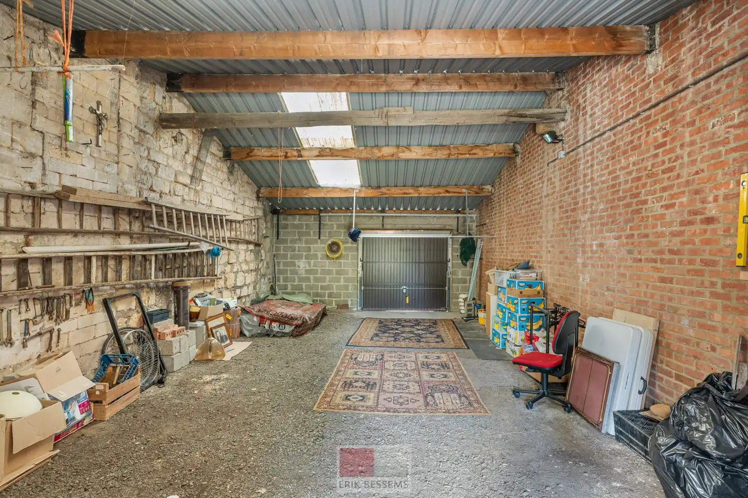Leuke te renoveren woning met een bewoonbare oppervlakte van ca. 172 m², gelegen op een perceel van 485 m². foto 20