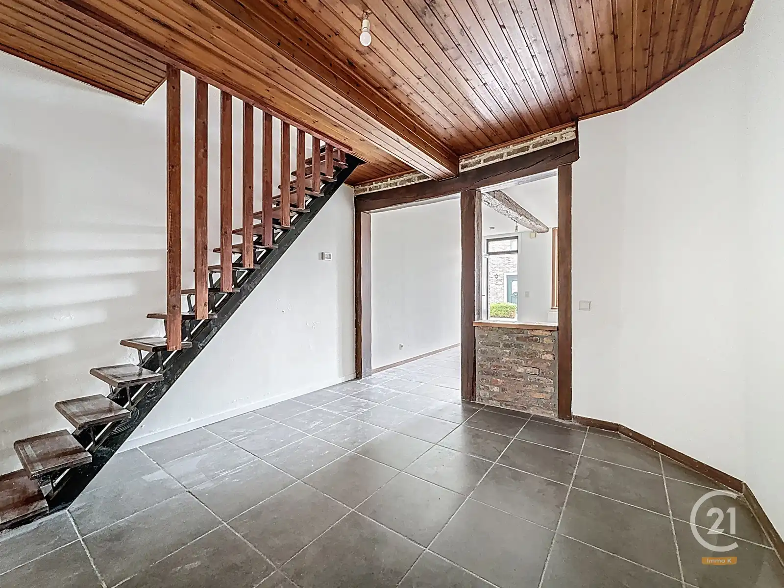 2 slks - instapklaar met terras/koer foto 6