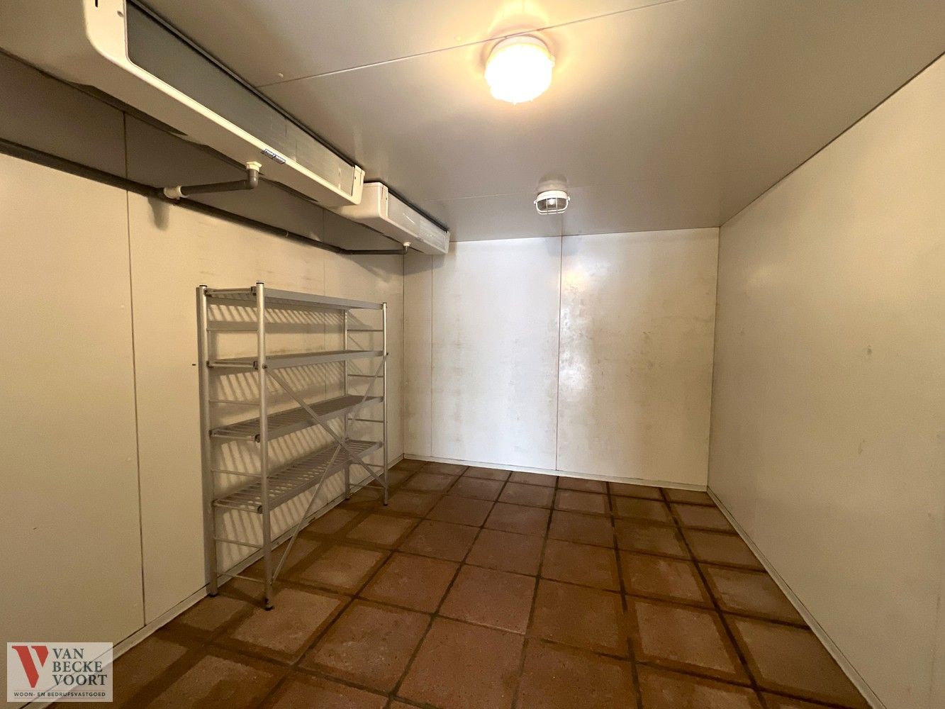 Handelsgelijkvloers met woonst 314m² foto 9