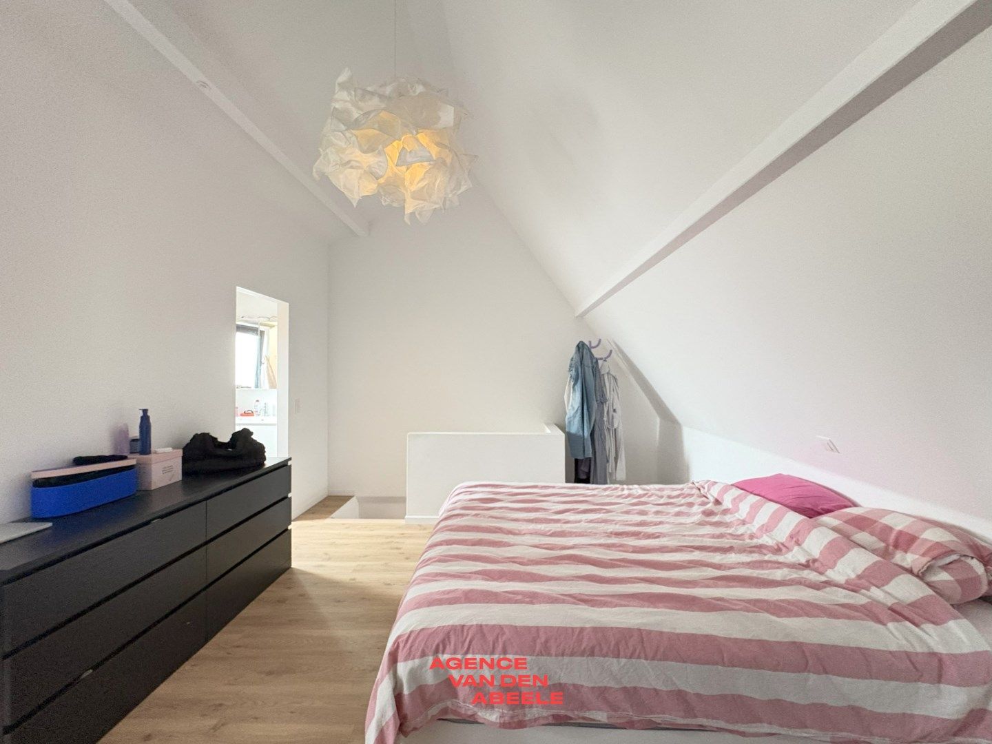 Prachtig gerenoveerde stadswoning foto 11